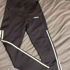 Adidas Carbon/White Tights with pockets. Size M.